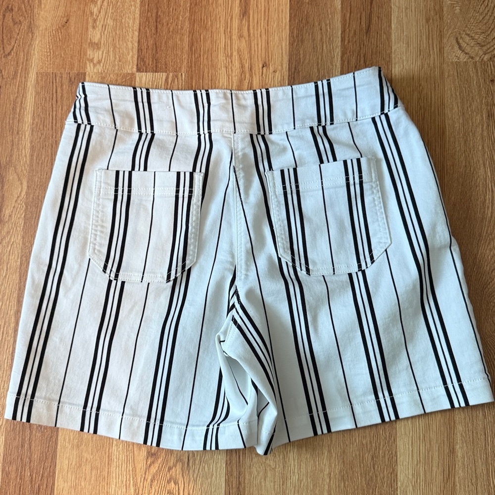 Westbound. Striped White and Black Shorts - Picture 2 of 3